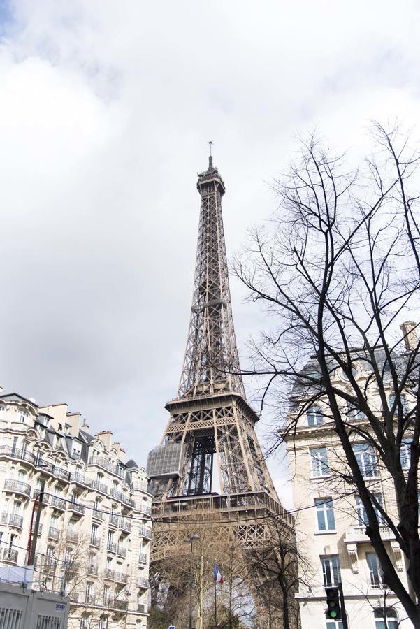 דירות פריז Veeve - Steps From The Eiffel Tower מראה חיצוני תמונה